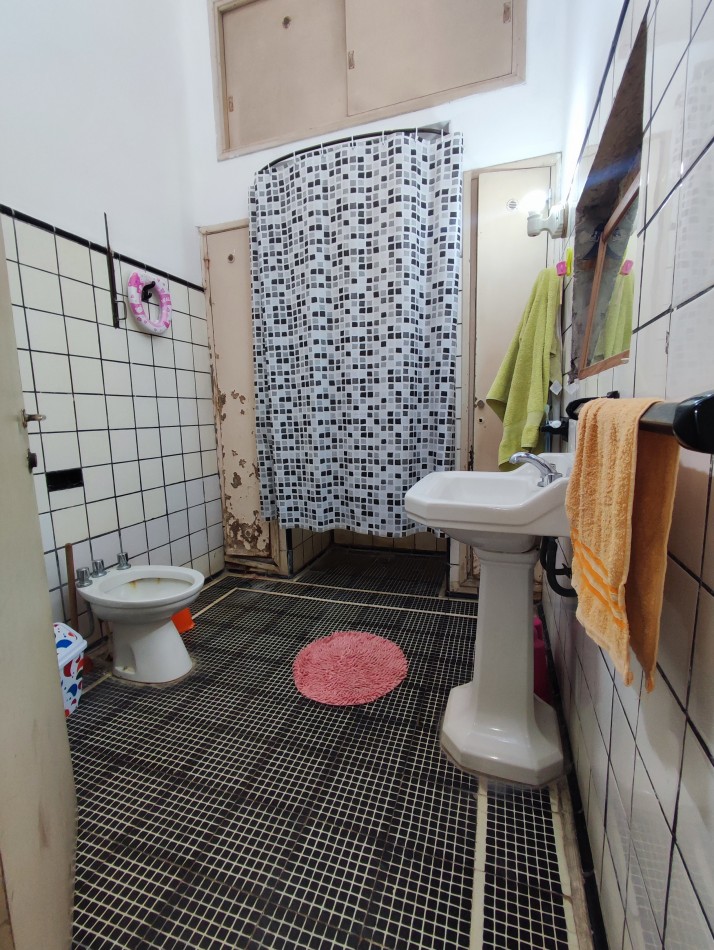 VIVIENDA CENTRICA CON LOTE DE 588M2