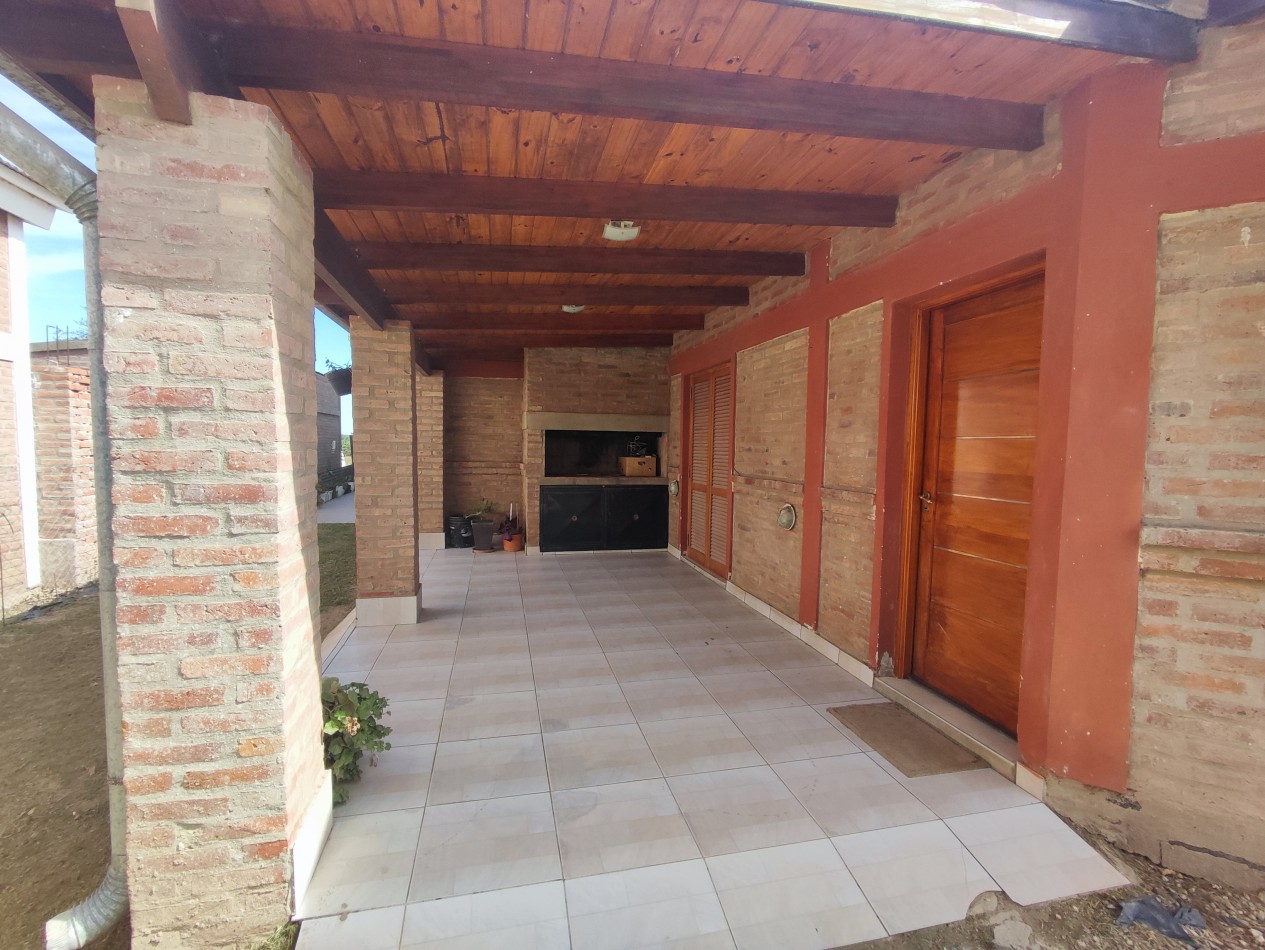 CASA EN PINARES 3 DORMITORIOS CON QUINCHO+ PILETA