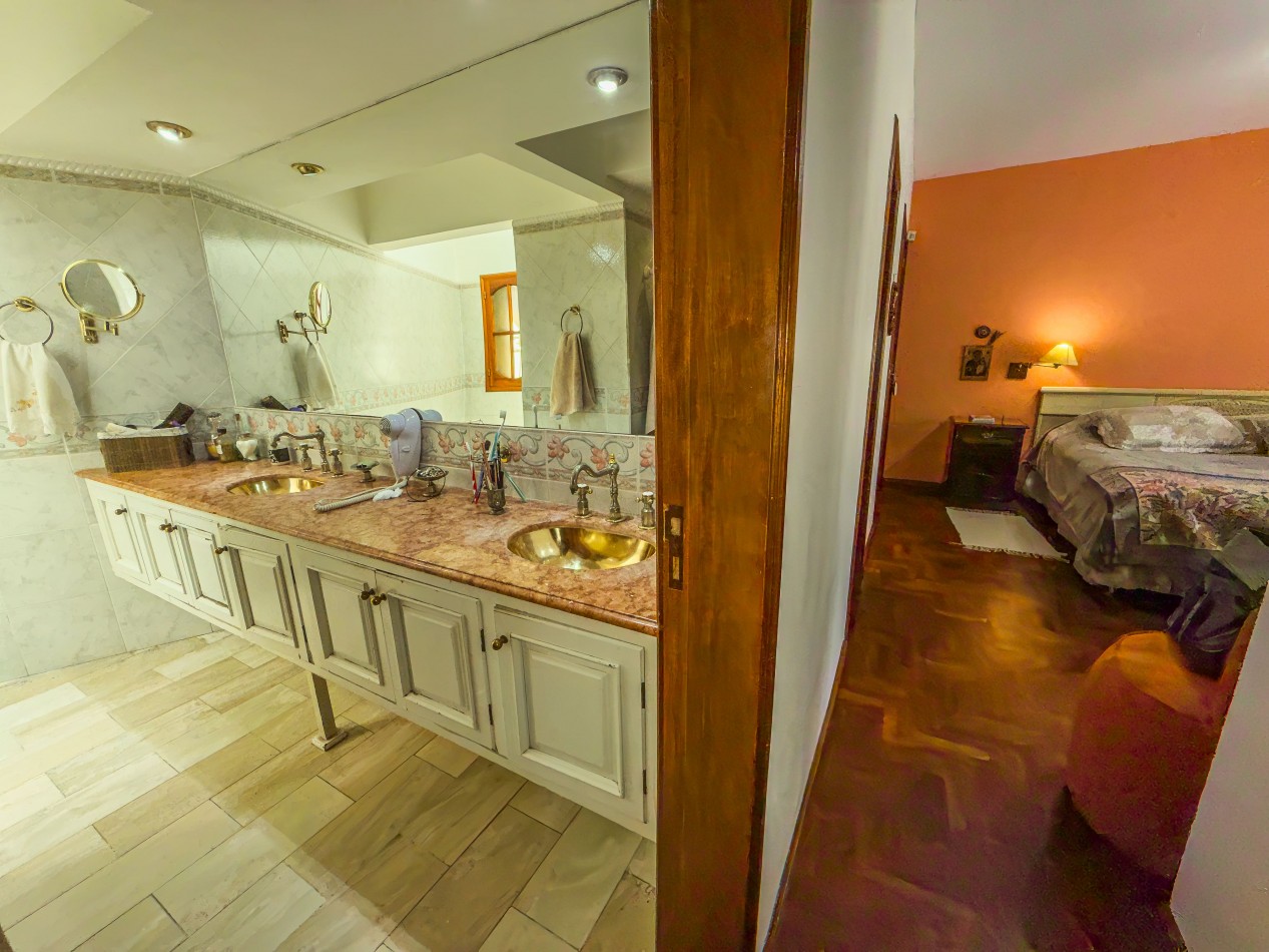 IMPONENTE CASA EN VENTA
