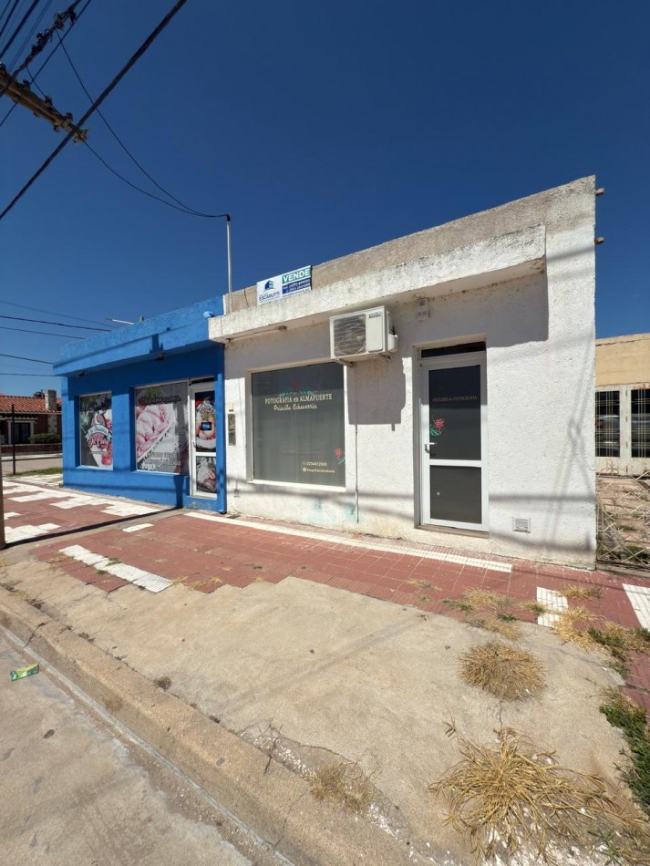 EN ALMAFUERTE , EXCELENTE INVERSION: DOS LOCALES CENTRICOS CON TERRENO LIBRE