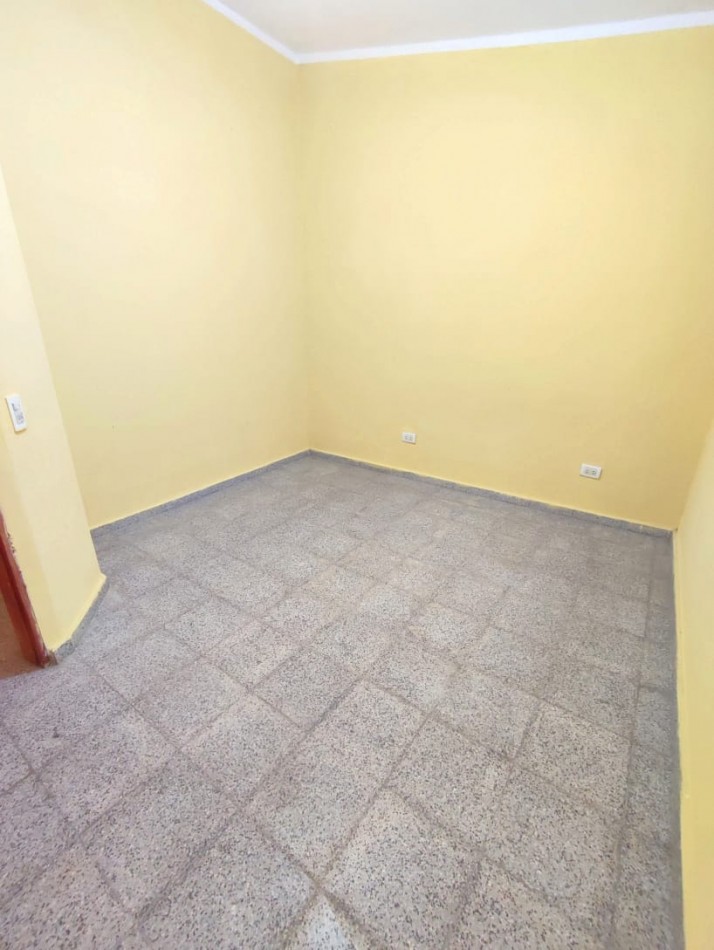 CASA EN ALQUILER CALLE PASO N°454, ALMAFUERTE