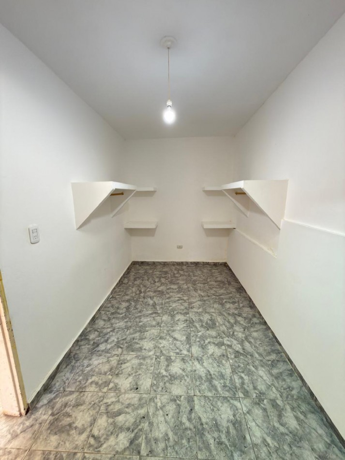 ALQUILER CASA AV. DEAN FUNES 55 DE UN DORM P/ DOS PERSONAS. 