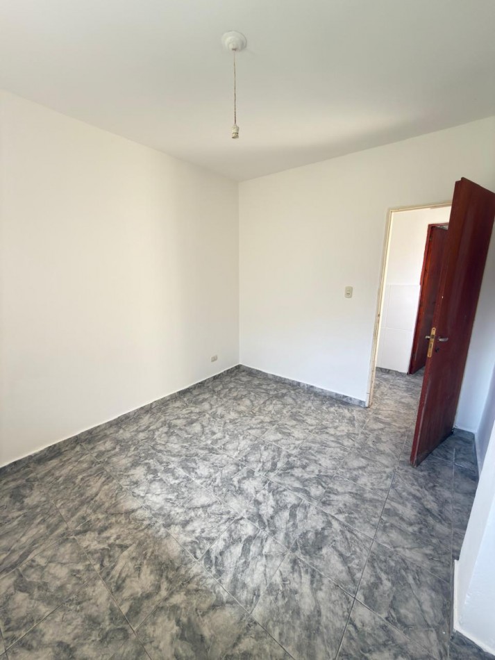 ALQUILER CASA AV. DEAN FUNES 55 DE UN DORM P/ DOS PERSONAS. 