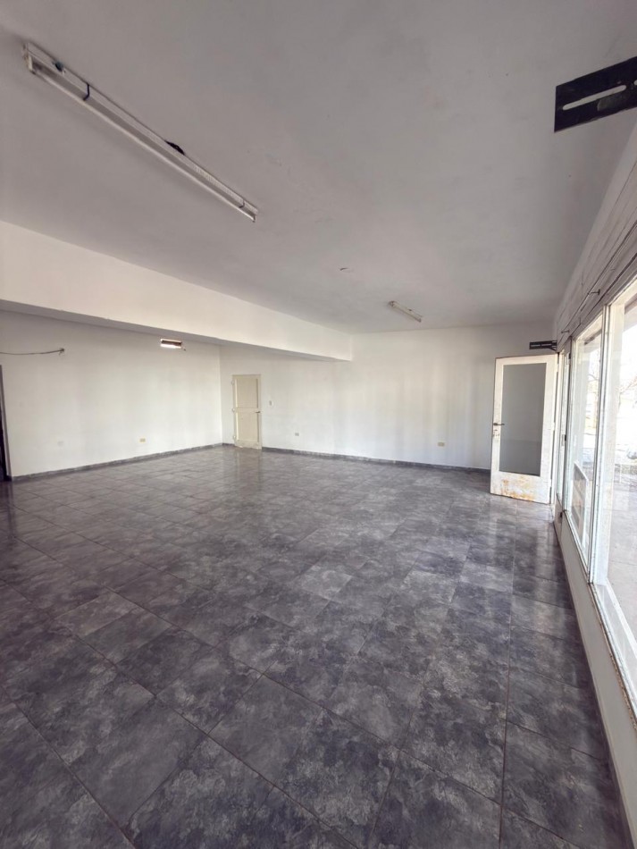 LOCAL EN ALQUILER EN CALLE BARROS PAZOS 47 ALMAFUERTE 