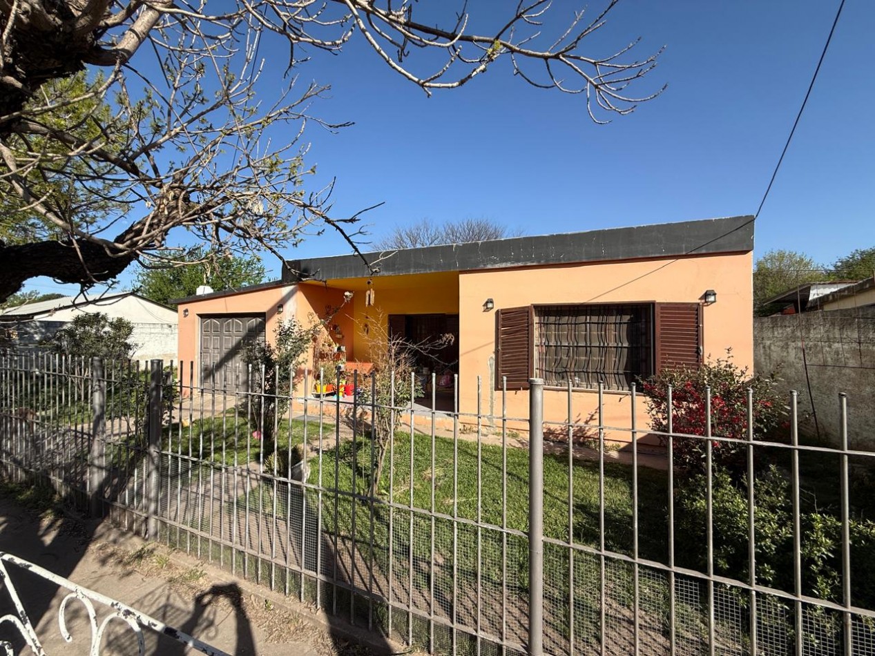 CASA EN VENTA EN B° EL SALTO A MTS DE LA ESCUELA- ALMAFUERTE