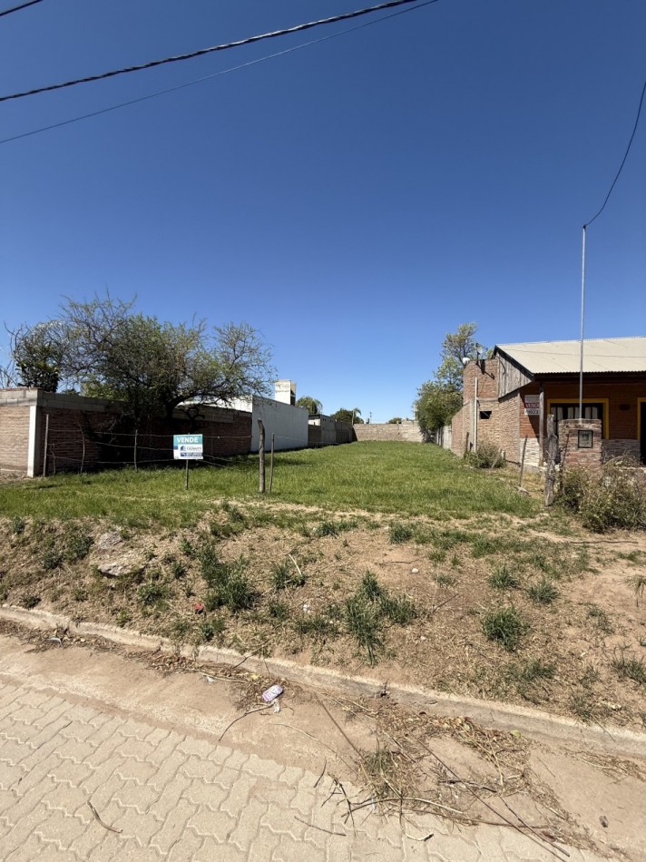 LOTE EN BARRIO PIEDRAS MORAS C/ GAS NATURAL Y PAVIMENTO