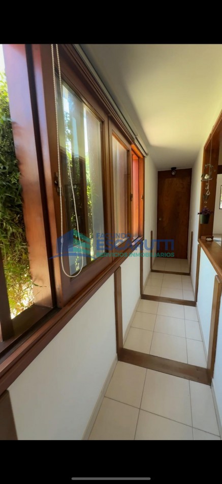 SE VENDE CASA CENTRICA CON PILETA Y OFICINAS COMERCIALES- ALMAFUERTE