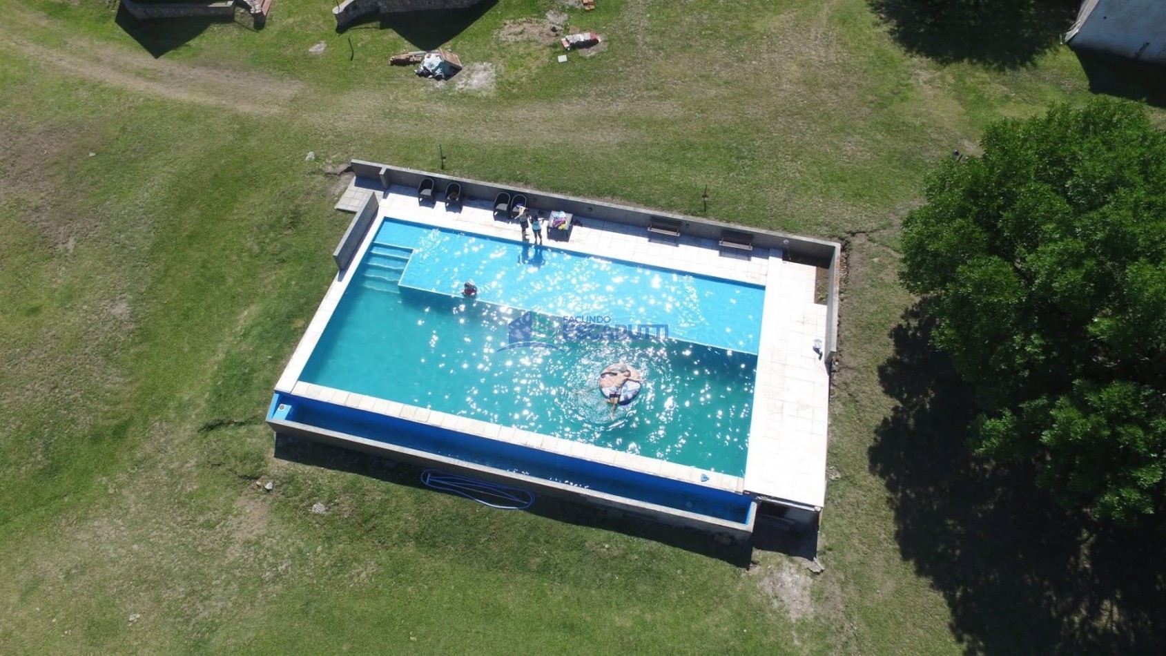 EXCELENTE CAMPO de 54 HAS. S/ COSTA DE ARROYO C/ TRES CABAÑAS A 20 MINUTOS DE ALMAFUERTE. 