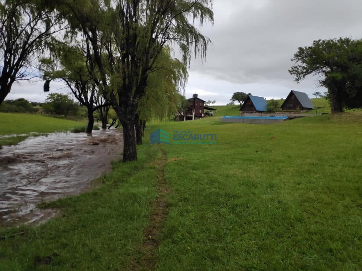 EXCELENTE CAMPO de 54 HAS. S/ COSTA DE ARROYO C/ TRES CABAÑAS A 20 MINUTOS DE ALMAFUERTE. 