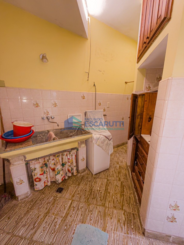 CASA CENTRICA TRES DORM+ DEPTO. MONOAMB. LOTE CON DOBLE SALIDA