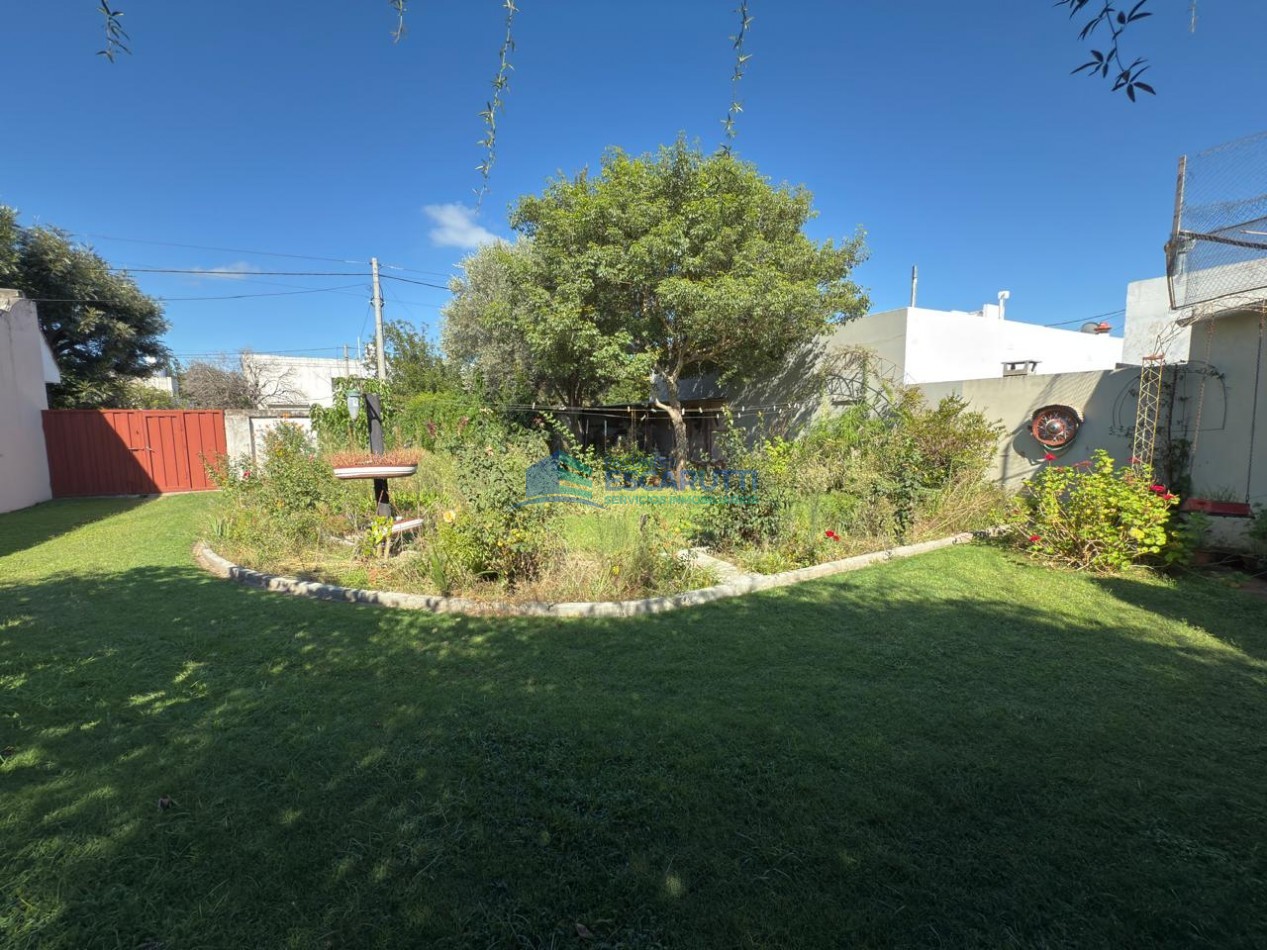 CASA CENTRICA TRES DORM+ DEPTO. MONOAMB. LOTE CON DOBLE SALIDA