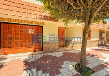 CASA CENTRICA TRES DORM+ DEPTO. MONOAMB. LOTE CON DOBLE SALIDA